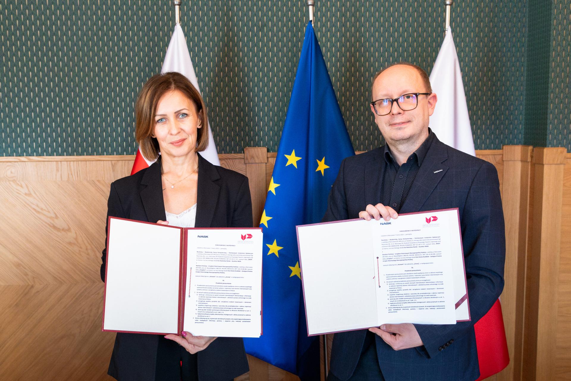 Podpisanie umowy między UPRP a NASK