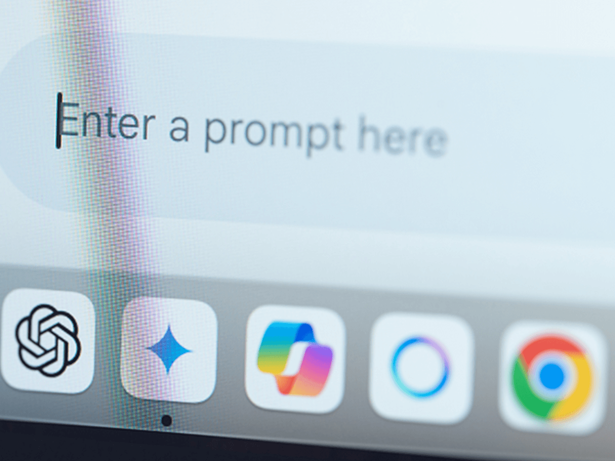 Zdjęcie pokazujące miejsce, w którym wpisuje się prompt w ramach korzystania ze sztucznej inteligencji.